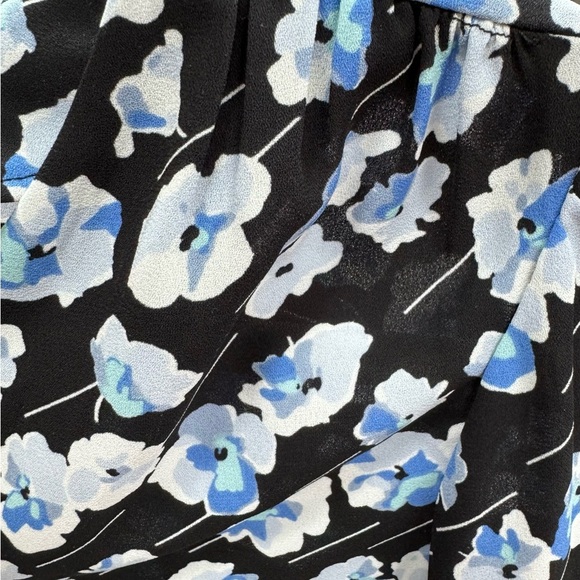 JCrew Factory Top w/smocked sleeves and covered buttons-SZ 4 - Picture 11 of 12